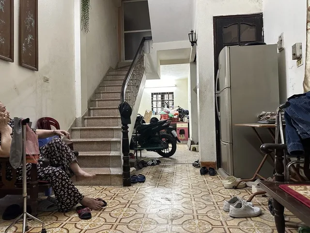 Bán nhà Tôn Đức Thắng 42m, nhà cũ chủ bán đất tặn nhà giá 8,75 Tỷ