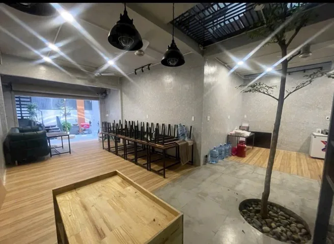 Bán nhà mặt tiền  Hoàng Văn Thụ (đoạn 2 chiều) – trung tâm thành phố Nha Trang.
– Khu kinh doanh sầm uất, dân cư đông, gần chợ – trường học – bệnh viện – cơ quan hành chính.
– Giao thông thuận lợi, rất tiềm năng để đầu tư khai thác cho th.u.ê lâu dài.