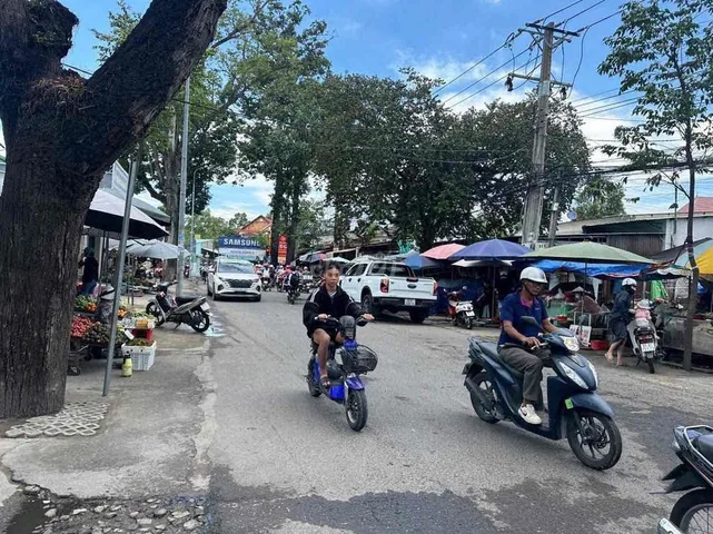 Cho thuê mặt bằng trục chính chợ phú mỹ thủ dầu bình dương
