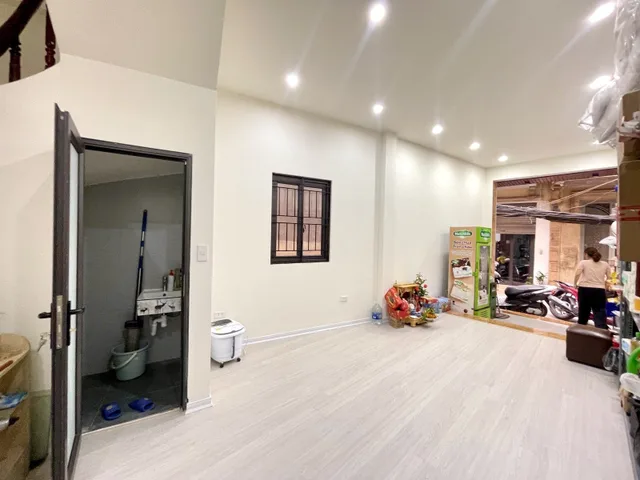 Bán nhà Minh Khai 34.1m² full thổ cư ngang 3/4.8m giá 14.2 tỷ tại Phường Tương Mai (MUA/BÁN BĐS nhắn tin Zalo 0862299066)