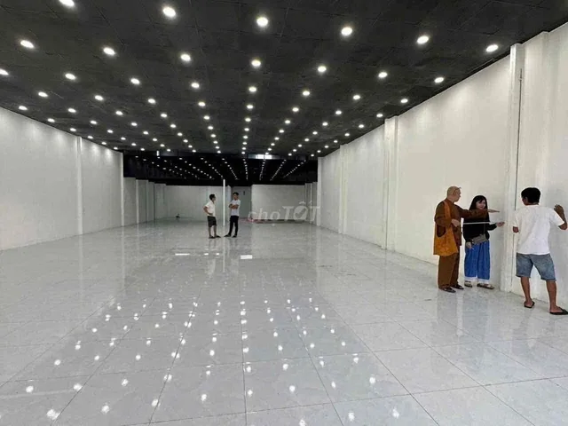 Mặt Bằng Phạm Ngọc Thạch Gần chợ Phú Mỹ , Đường Xe Cont 11x30m.