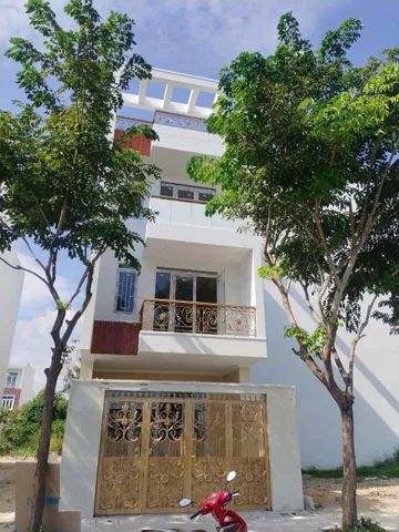 CHO THUÊ NHÀ NGUYÊN CĂN MỚI XÂY, CHƯA Ở. HƯỚNG ĐÔNG NAM MÁT MẺ. MẶT TIỀN ĐƯỜNG VÕ VĂN KIỆT