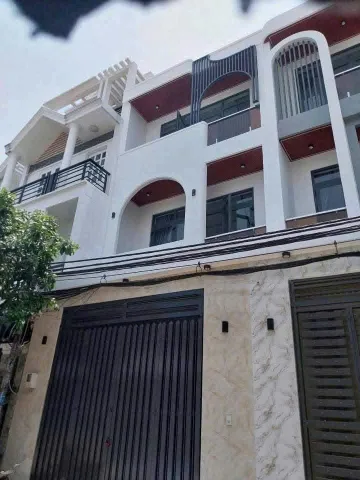BÁN GẤP NHÀ 48,8M2 ĐƯỜNG NGUYỄN BIỂU, P 2, Q 5.CHỈ CÁCH SIÊU THỊ COOP FOOD 450M.SỔ HỒNG RIÊNG