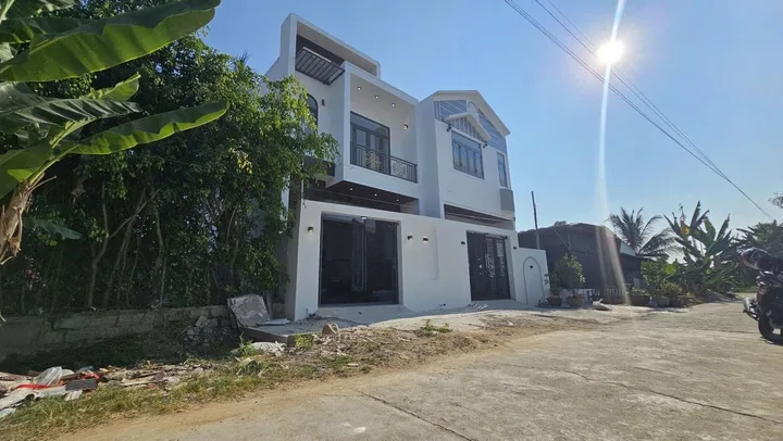 Bán nhà 60m² full thổ cư ngang 5m giá 2.65 tỷ tại Xã Diên Khánh diên toàn 3pn