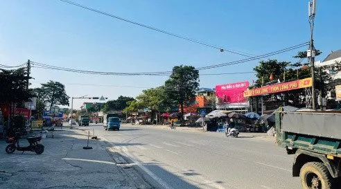 Hơn 5 tỷ sở hữu 100m sát Ngã Tư chợ Hòa Lạc,mặt trục chính kinh doanh,gần cổng 8 ĐHQG,ĐH FPT,sát QL 21A