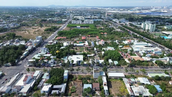 Đất trung tâm phú mỹ, giá trị thật, giá bán thật 40m mặt đường Lê Duẩn