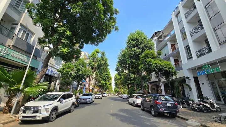 Bán nhà 0126m² full thổ cư ngang 7m giá 47.5 tỷ tại Phường Tân Hưng