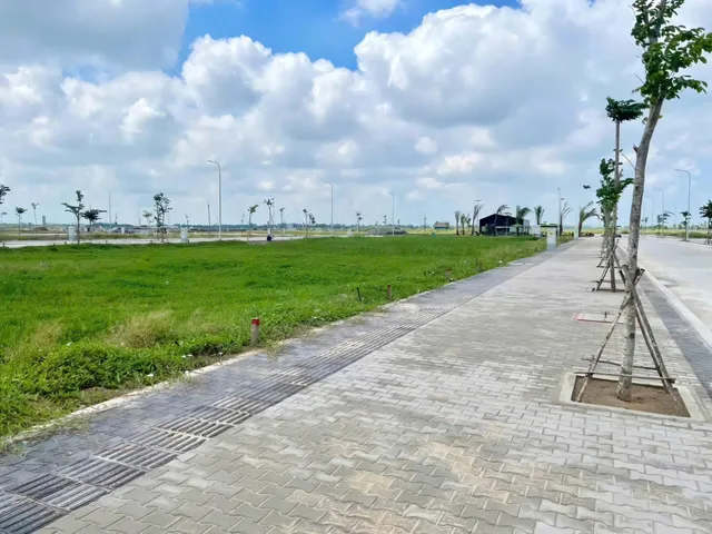 2 lô liền kề 5x18m sổ sẵn. Thanh toán 700tr (20%) công chứng sang tên