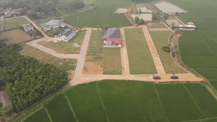 Sở Hữu Ngay Lô Đất Full Thổ Cư Ngay Trung Tâm Ba Hàng Đồi - Giá chỉ Hơn 300 Triệu!
