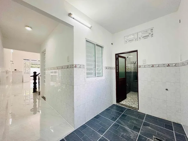 BÁN NHÀ PHƯỜNG PHÚ HOÀ CŨ GẦN CHỢ, TRƯỜNG HỌC