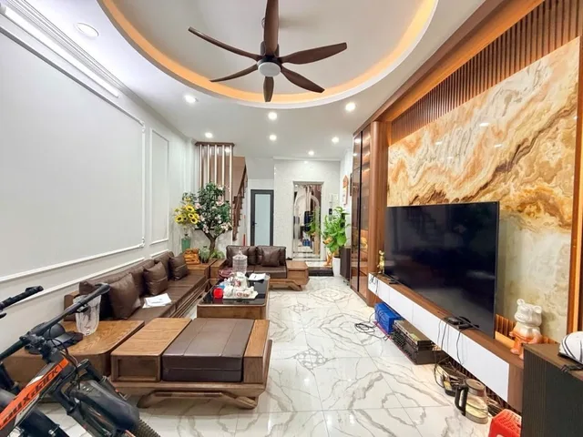 Chỉ 8.4 tỷ – Bán nhà Tạ Quang Bửu 35m² x 6 tầng thang máy, nhà dân xây còn mới, gần khu ĐH Bách Khoa