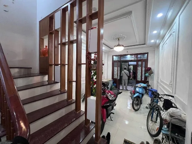 Bán nhà dệp Bồ Đề- Dân Xây- View Hồ- Ô tô- Full NTSát phố 55m 5 tầng nhỉnh 13 tỷ(TL)