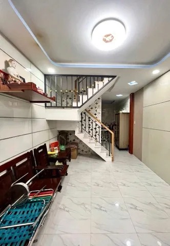Nhà 3 tầng sát  Đầm Sen Q11 - 4 phòng ngủ - nhà còn mới chỉ vào ở - 3.85 tỷ(tl)