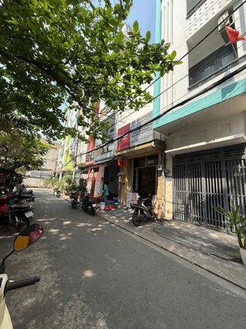 ĐƯỜNG 6M CÓ VỈA HÈ – KHU CHỢ THUỐC NGUYỄN GIẢN THANH – CƯ XÁ BẮC HẢI, P15 Q10 – NHÀ ĐẸP 4 TẦNG – GIÁ CHỈ 12.6 TỶ