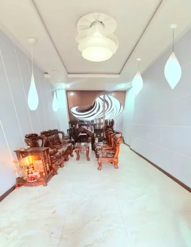 NHÀ PHỐ HIỆN ĐẠI - NƠI KIẾN TRÚC TRỞ THÀNH DẤU ẤN CÁ NHÂN CỦA GIA CHỦ 

Đường nhựa 10m có lề giáp Bàu Cát - 4*22*4tầng - 8phòng - 12T nhỉnh nhẹ. (277@1)

📞 Liên hệ xem ngay: 0902 106 911