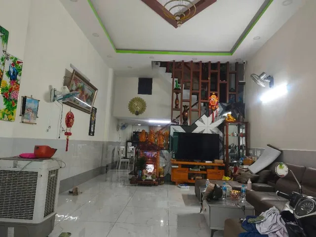 Hiếm bán - Nhà mới 3 tầng - Hẻm thông - 66m2 chỉ gần 100tr/m2