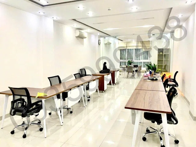 CHO THUÊ VĂN PHÒNG 68 M2 - 14 TR SẴN BÀN GHẾ NGAY TRUNG TÂM, LH: 0935 999 438