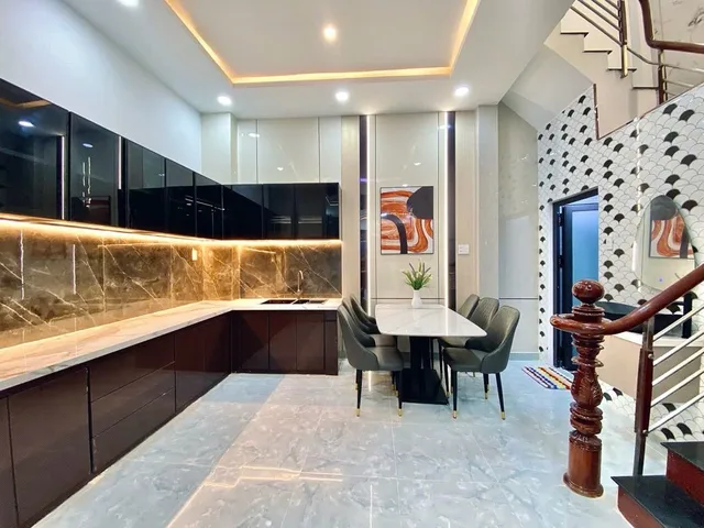 4 TẦNG MỚI KENG FULL NỘI THẤT - NGANG 6M - SỔ VUÔNG A4