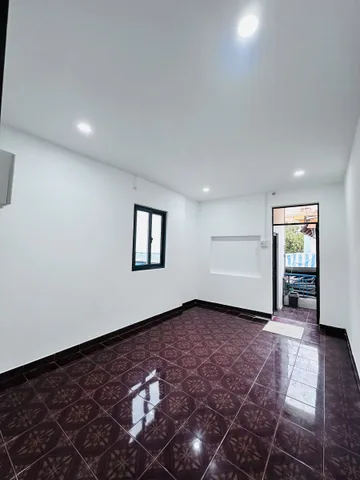 Bán nhà 3 tầng xây kiên cố cách biển chỉ 500m - Hẻm Lê Lai - Vạn Thắng (cũ)   . Phường Nha Trang- Khánh Hoà