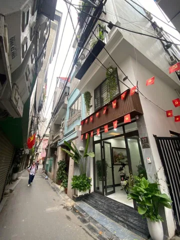 BÁN NHÀ NGỌC LÂM – LONG BIÊN  LÔ GÓC – Ô TÔ VÀO NHÀ – 7 TẦNG