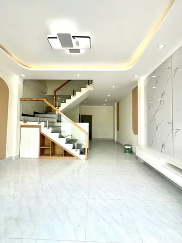 EM CÒN 1 CĂN NHÀ LẦU VỪA HOÀN THIỆN NGAY CHỢ THẠNH PHÚ CHỈ 300M