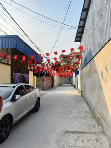 Chào bán 2 lô F0 Thuỷ Triều sẵn bìa công chứng ngay .l/h:076.231.9990 em Thúy 
Diện tích : 66.7m vuông 
Nằm trên trục liên TDP rộng 5m
Dân cư đông đúc , ngay cạnh trường học , uỷ ban , chợ , khu đấu giá 
Đi visip chỉ 2km , kết nối đảo Vũ Yên chỉ 10p d