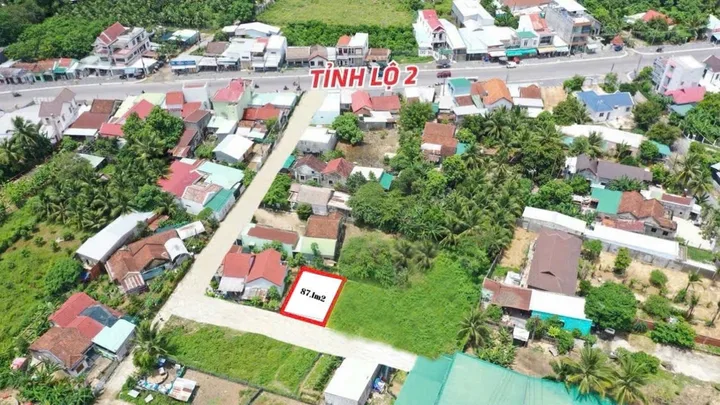 Msp 2304
🍁Cần bán lô đất trung tâm Diên Lạc Diên Khánh full thổ cư - Cách TL2 chỉ 100m
- Diện tích 87,1m2 full thổ ngang 6,1m nở hậu 6,5m 
- Đất nằm trong khu dân cư hiện hữu, đường ôtô tận nơi
- Bán kính 1km là trường học, chợ Diên Lạc, Uỷ Ban
- Phá