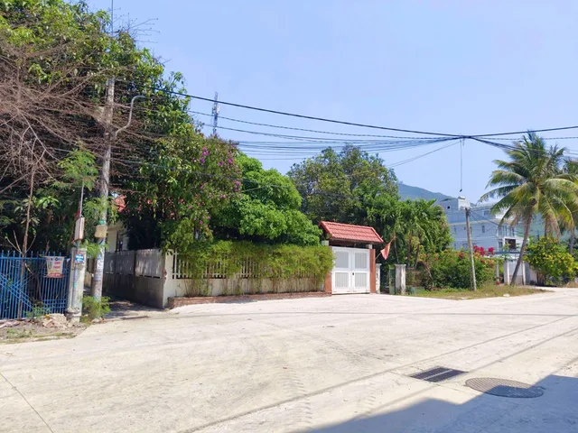 💥Bán đất TDP Phước Hạ, Phường Nam Nha Trang ( xã Phước Đồng cũ) 
❤️‍🔥DT thực tế: 167 m2 , ngang: 5 mét, sổ riêng full thổ cư ( 3 tháng sau có sổ).                                              
Hướng : Tây Nam 
👉Cách đường lớn Bình Hoà 200m 
💸Giá:: 1tỷ