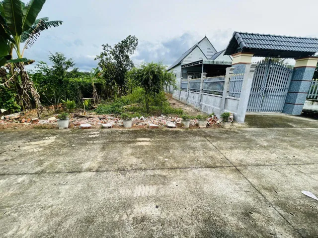 Bán đất 370m² có sẵn 100m² thổ cư ngang 6m giá 680 triệu tại Xã Phước Thành