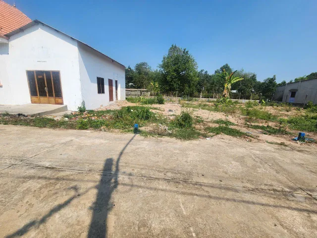 Bán đất 400m² có sẵn 100m² thổ cư ngang 12m giá 690 triệu tại Xã Phước Thành