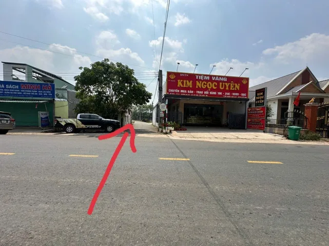 Bán đất 315m² có sẵn 100m² thổ cư ngang 9m giá 680 triệu tại Xã Phước Thành