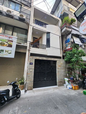 GIÁ 10.8 TỶ MẶT TIỀN LÊ LAI SÁT TRƯỜNG CHINH NHÀ MỚI VÀO LÀ KINH DOANH