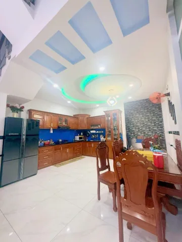 HẺM NHỰA XE HƠI TRÁNH - SÁT MẶT TIỀN HUỲNH TẤN PHÁT - 75M2 4 TẦNG BTCT