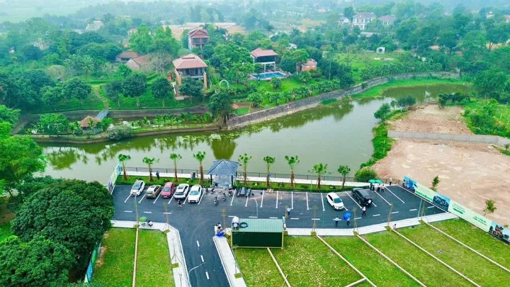 Bà chị gái ở Hà Nội của em muốn b.á.n mảnh đất này gấp do cần tiền.