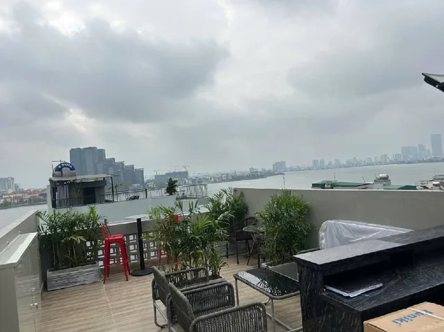 Bán nhà Apartment Lạc Long Quân 77m² full thổ cư ngang 4m giá 45 tỷ tại 
 Phường Tây Hồ