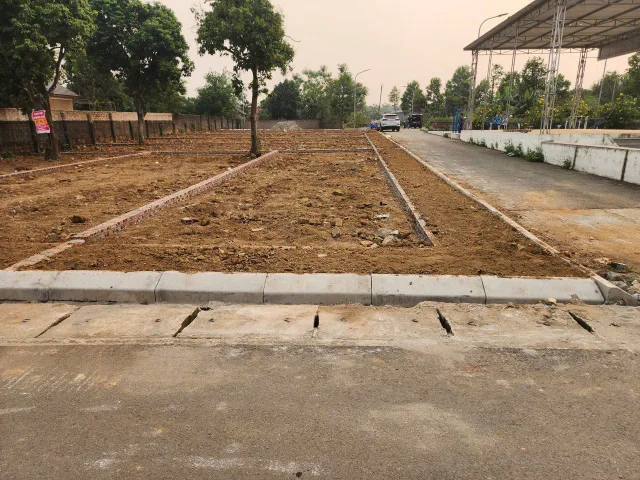 Cách quốc lộ 21A 3p di chuyển cách trục HỒ TÂY BA VÌ 300M công nghệ cao đại học quốc gia 5p di chuyển