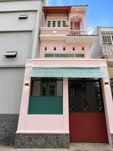 NGUYỄN TRI PHƯƠNG KẾ ĐH KINH TẾ NGANG 4,5*XÂY 4 TANG BTCT VỚI 3PN HẺM THÔNG THOÁNG VIEW CHỢ