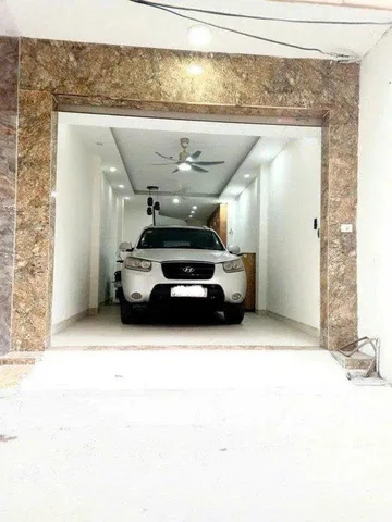 Bán Nhà Phạm Văn Đồng. GaRa OTO. Sát TP Giao Lưu An Bình CITY. Dt 45M 5 Tầng - 14.95 Tỷ