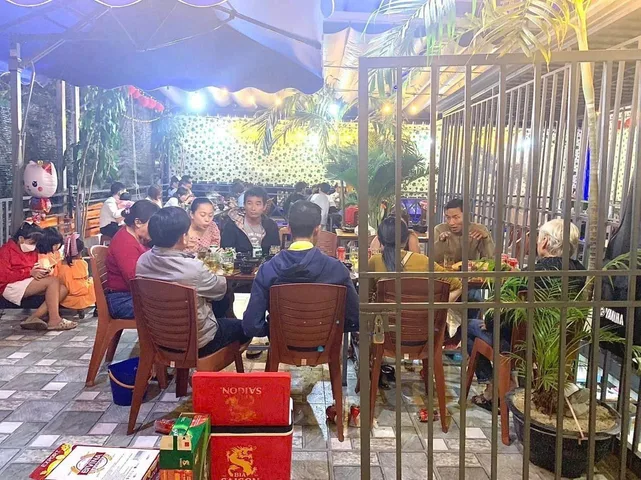 CẦN SANG QUÁN NHẬU MAETJ TIỀN ĐƯỜNG ĐÀO VĂN TIẾN, VĨNH HẢI ( BẮC NHA TRANG) LH 0905 800 366 - E Hiền