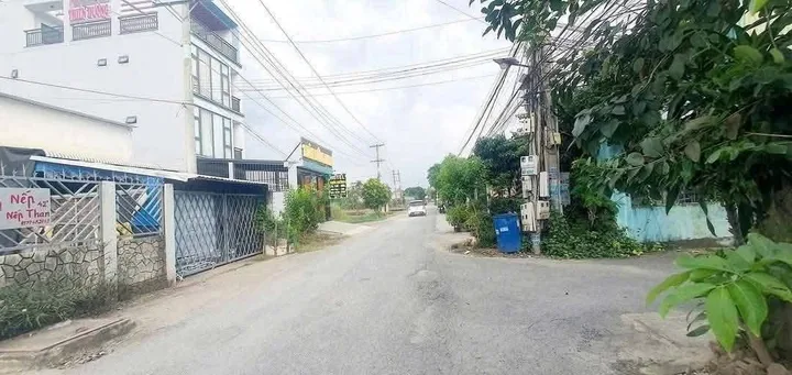 Bán đất 2163.9m² có sẵn 135m² thổ cư ngang 5m tại Xã Đức Hòa