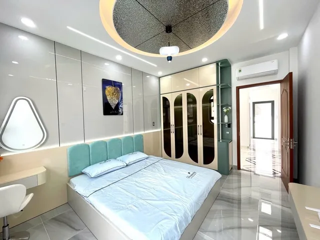 NHÀ NGUYỄN THỊ THẬP - THÔNG CÔNG VIÊN KHU TÂN MỸ - NGANG 4M