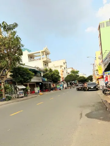 SIU PHẨM 6TẦNG BTCT - THANG MÁY - VỪA Ở VỪA KDOANH (353)
– 5x19 NGANG HIẾM - GẦN CHỢ TÂN HƯƠNG - AEON, FULL NỘI THẤT CAO CẤP. 14T. 

📞 Liên hệ xem ngay: 0902 106 911.