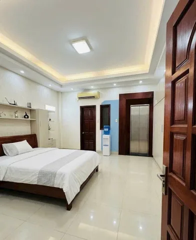 SIU PHẨM 6TẦNG BTCT - THANG MÁY - VỪA Ở VỪA KDOANH (353)
– 5x19 NGANG HIẾM - GẦN CHỢ TÂN HƯƠNG - AEON, FULL NỘI THẤT CAO CẤP. 14T. 

📞 Liên hệ xem ngay: 0902 106 911.