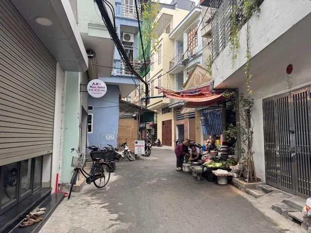 Sốc! bán nhà Dương Quảng Hàm 50m2, ngõ ô tô thông, giá cực tốt 14.5 tỷ