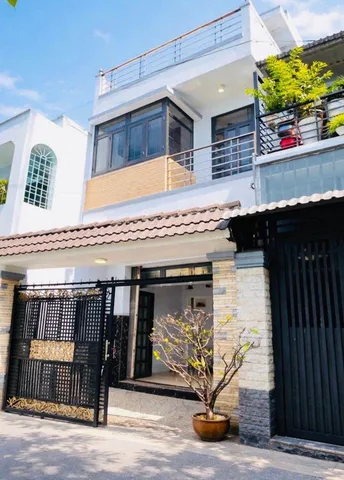 Nhà 78m2 - 3Tầng - chỉ 5.9 tỷ - hẻm xe hơi tới nhà - khu vực Bình Tân