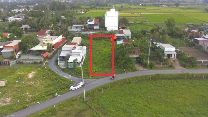 Bán đất 721.6m² có sẵn 44m² thổ cư ngang 16m tại Xã Nhuận Đức