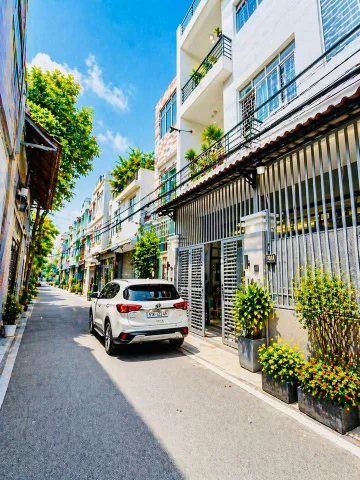 HẺM XE HƠI THÔNG – 66M² – NGANG 6 HIẾM – 3 TẦNG – GẦN GA T3 – ĐHCT NHÍCH 8