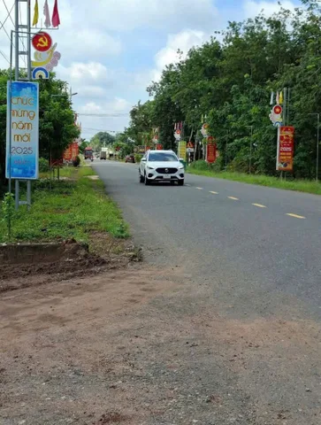 Bán đất 500m² có sẵn 100m² thổ cư ngang 10m giá 780 triệu tại Xã Phước Thành