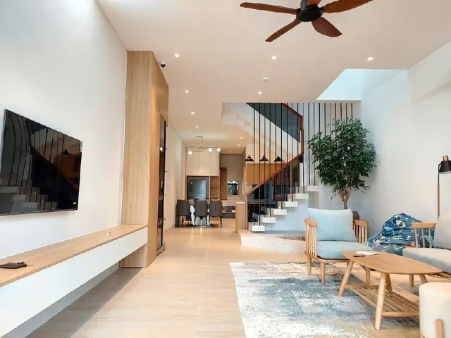 🏠 BÁN NHÀ MẶT TIỀN LÊ VĂN THỦ - NAM VIỆT Á - 105M2 - 3 TẦNG - DÒNG TIỀN 40TR/THÁNG
NHỈNH 14,X TỶ