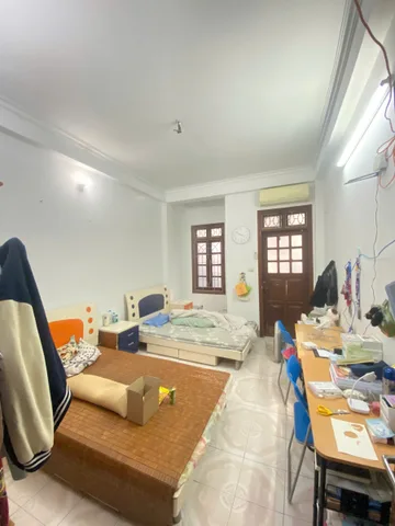 Cho thuê nhà riêng ngõ 82 Nghĩa Tân Cầu Giấy DTSD 30/38M x 6T giá 18tr Ô TÔ ĐỖ CỬA